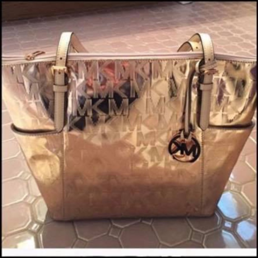 Michael kors matching purse and wallet